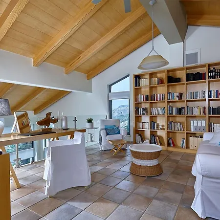 Villa Vollard Family Linoperamata